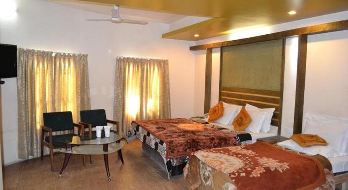 Hotel Grand Kashmir